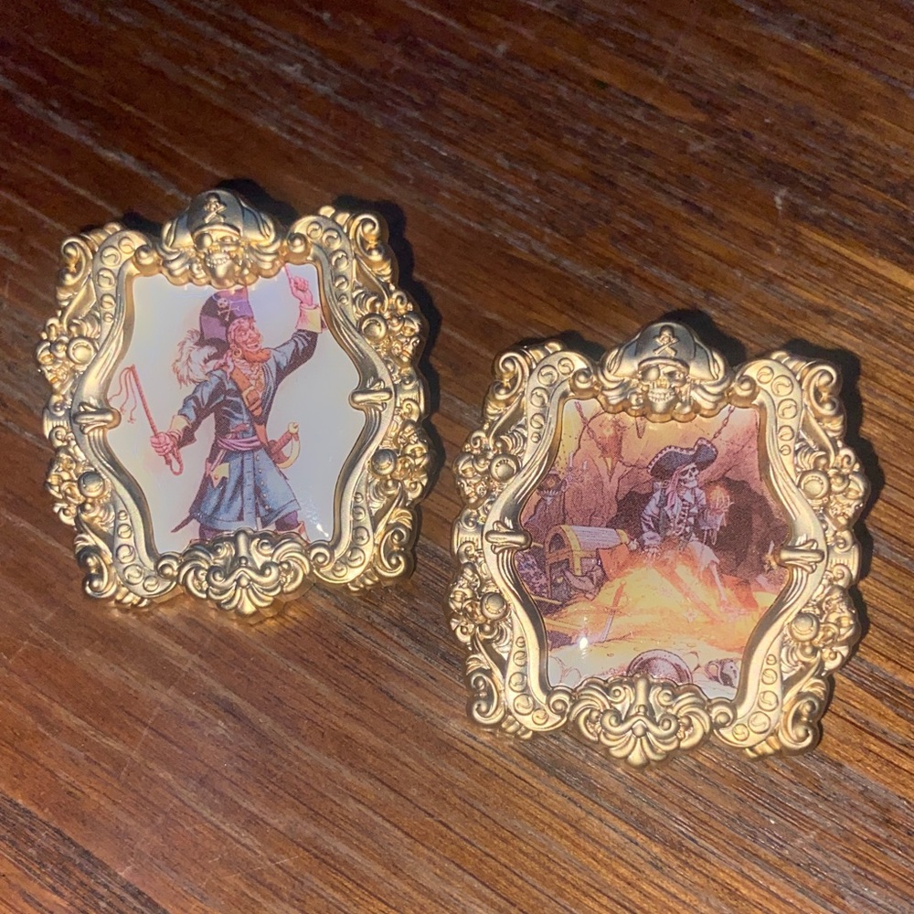 NWOT disney ornate gold pirate enamel pin set of 2